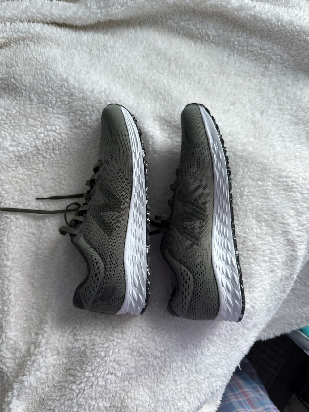 New Balance Men's Athletic Sneakers - Olive Green - Picture 6 of 7